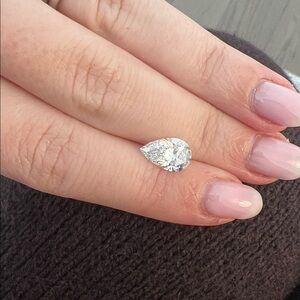 Lab grown pear diamond 2.12 carats